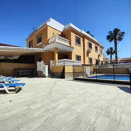 Quesada Llanes Danuria Villa