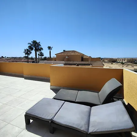 Quesada Llanes Danuria Villa
